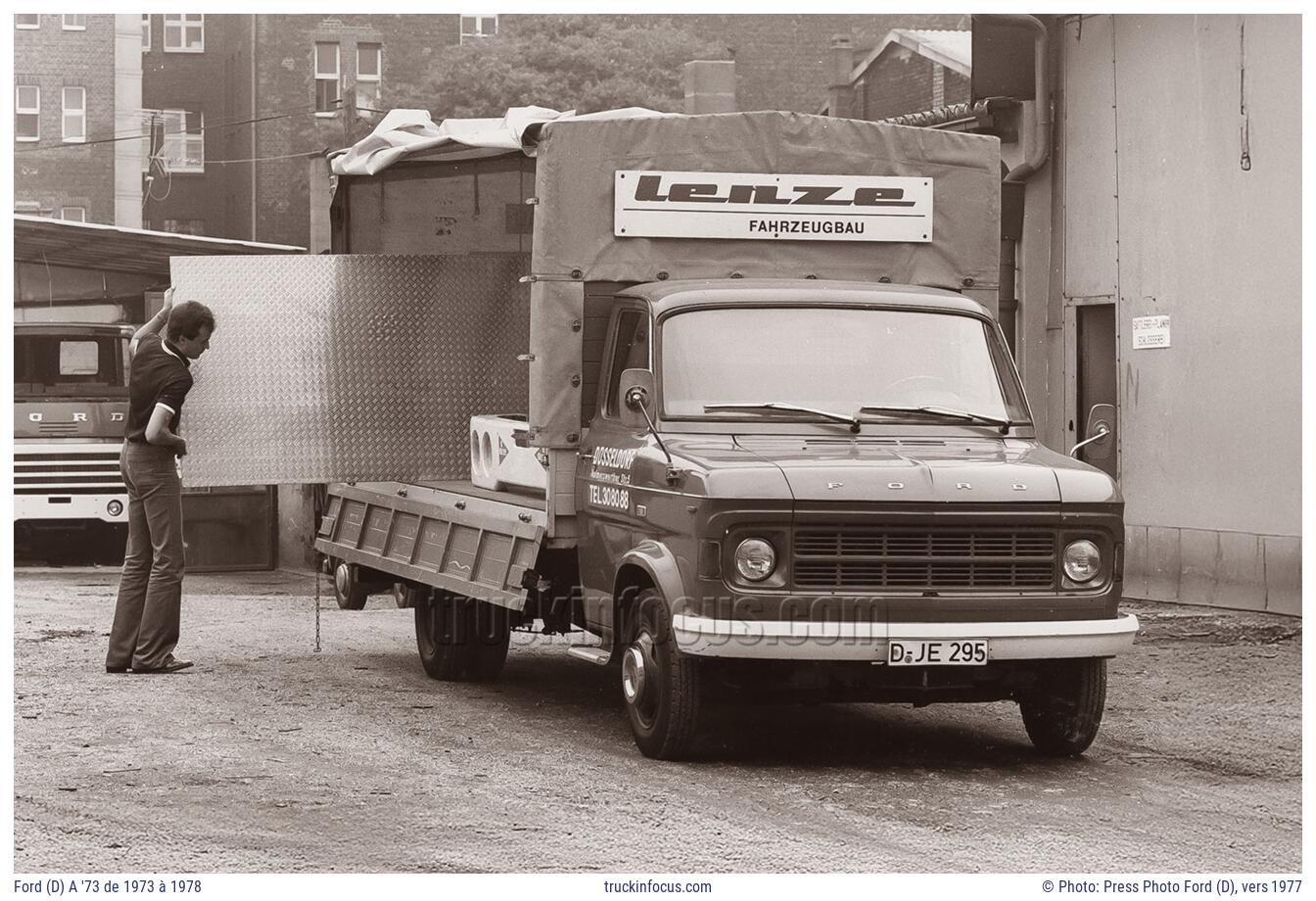 Ford (D) A '73 de 1973 à 1978 Photo vers 1977