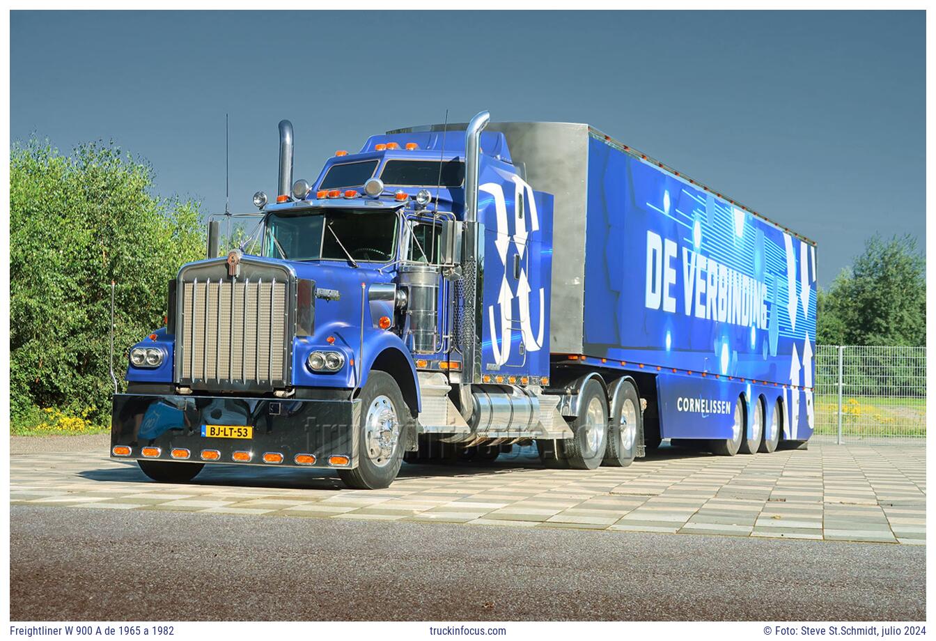 Freightliner W 900 A de 1965 a 1982 Foto julio 2024