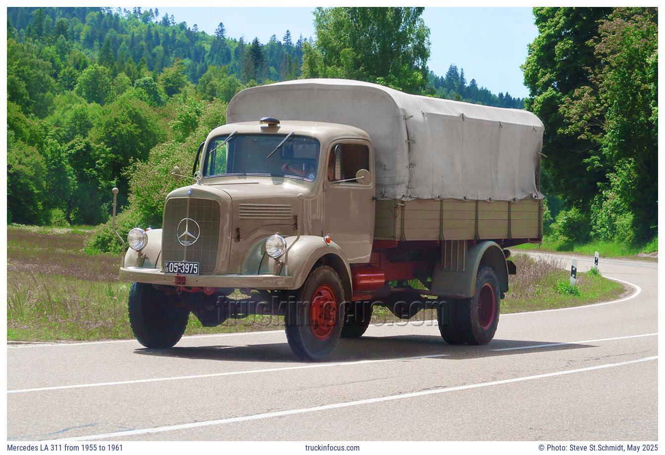Mercedes LA 311 from 1955 to 1961 Photo May 2025