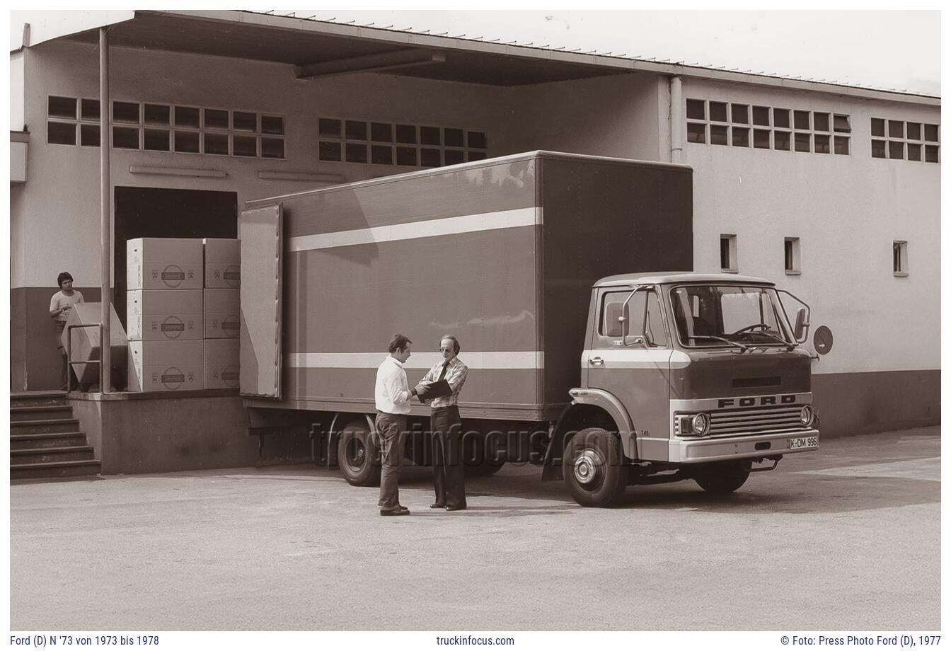 Ford (D) N '73 von 1973 bis 1978 Foto 1977