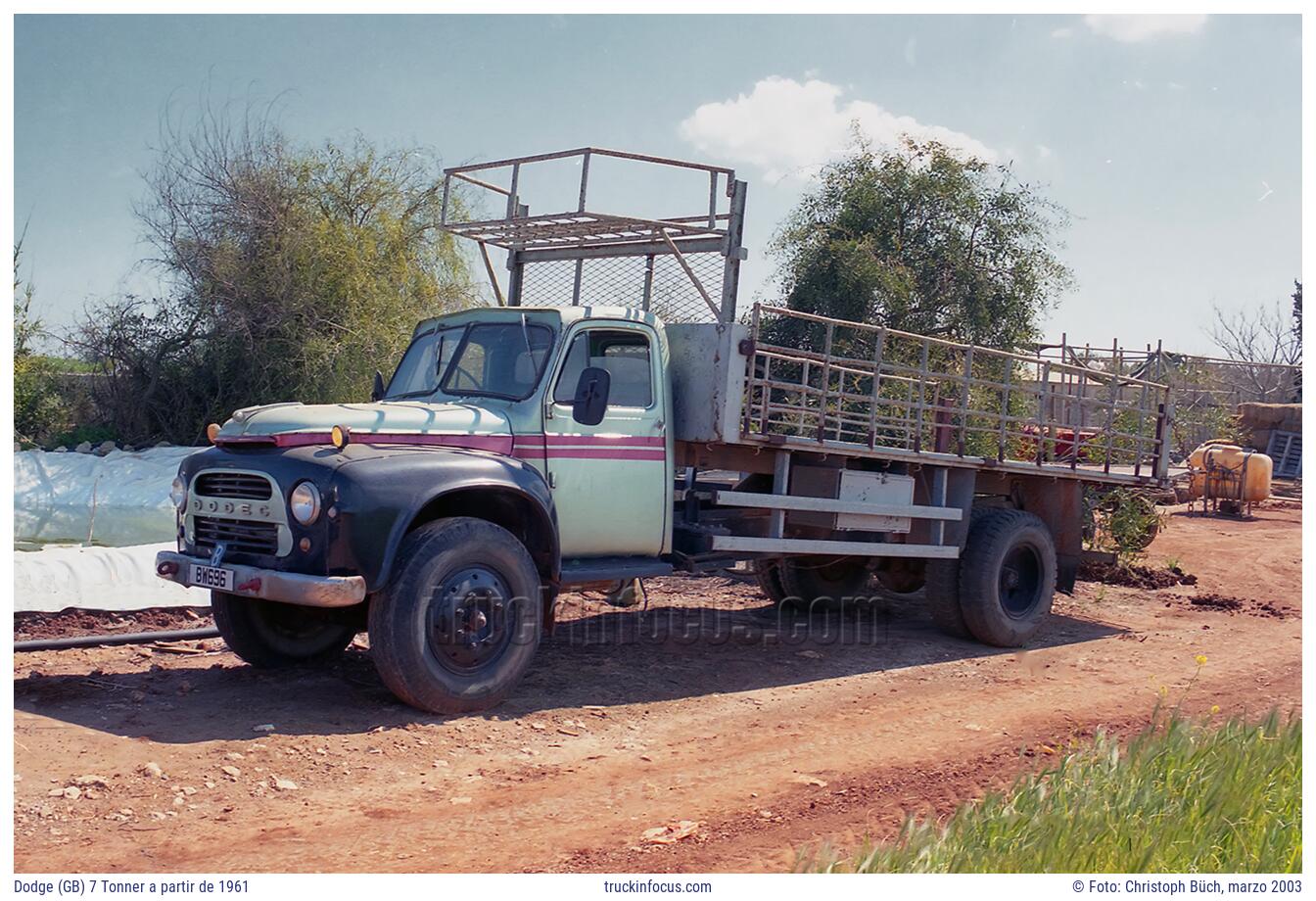 Dodge (GB) 7 Tonner a partir de 1961 Foto marzo 2003