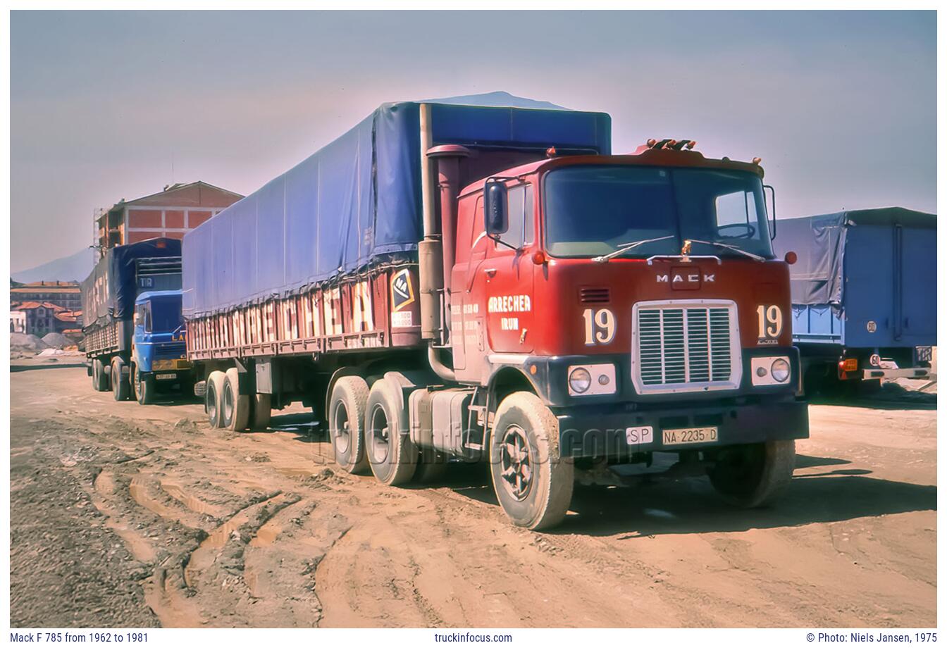 Mack F 785 from 1962 to 1981 Photo 1975